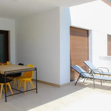 Apartment Laguna Resort: Beachfront With Rosa Lagoon Views *