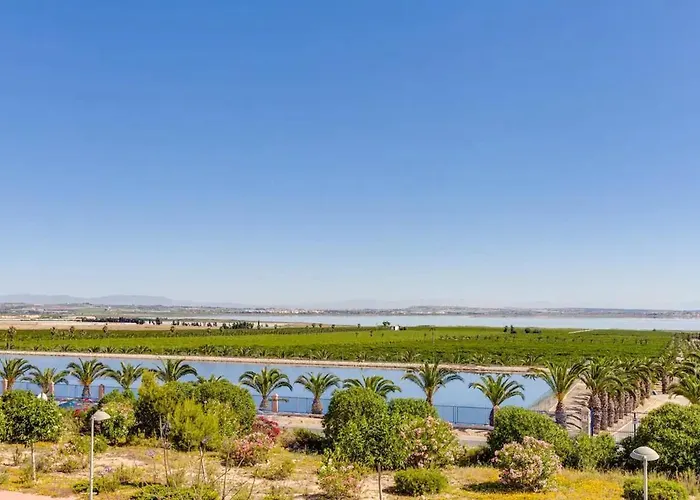 Apartment Laguna Resort: Beachfront With Rosa Lagoon Views Torrevieja