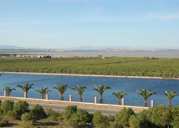 Laguna Resort: Beachfront With Rosa Lagoon Views * Torrevieja