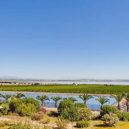 Daire Beautiful In Laguna Overlooking Laguna Rosa In With 2 Bedrooms And 2 Bathrooms Torrevieja