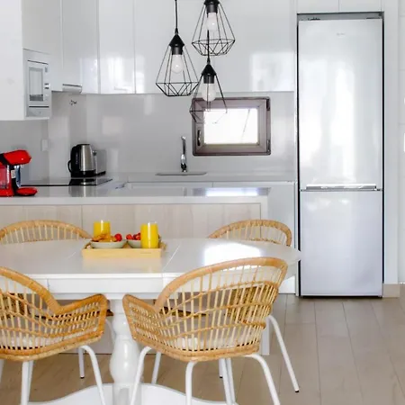 Lejlighed Beautiful In Laguna Overlooking Laguna Rosa In With 2 Bedrooms And 2 Bathrooms Torrevieja