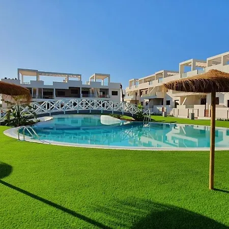 Beautiful In Laguna Overlooking Laguna Rosa In With 2 Bedrooms And 2 Bathrooms Torrevieja
